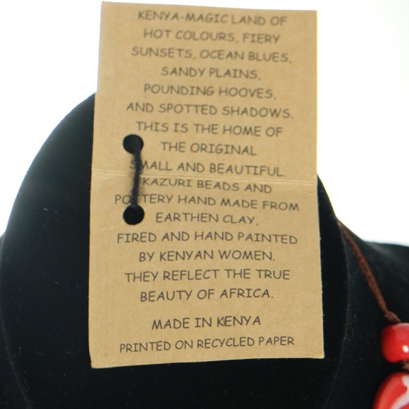 KAZURI Beads Beautiful 18 inch Hand-Made Necklace - Picture 5 of 5